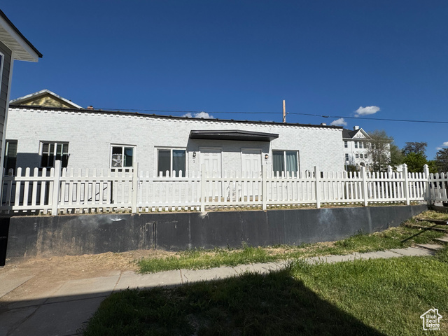 Photo 6 for MLS #2088405 at 420 20th St