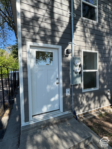 Photo 5 for MLS #2088405 at 420 20th St