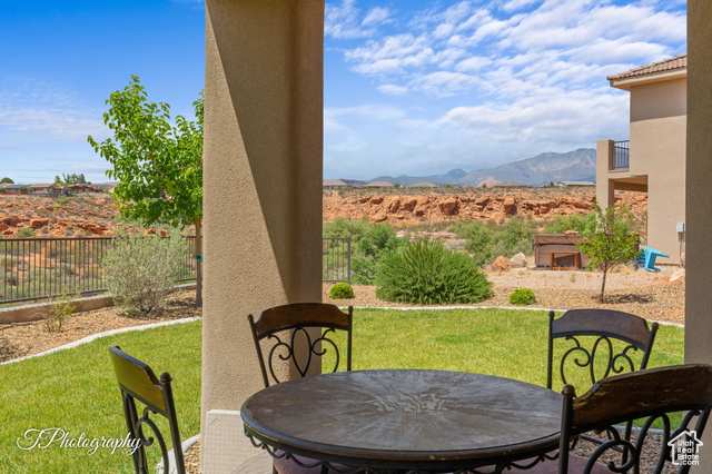 Photo 16 for MLS #2088411 at 533 N Creek Ridge Cir