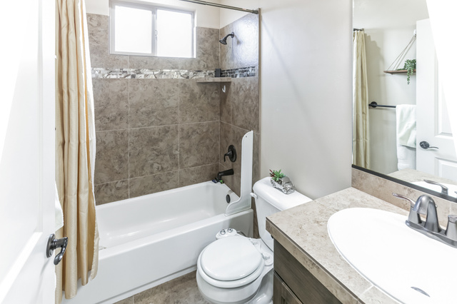 Photo 13 for MLS #2088411 at 533 N Creek Ridge Cir
