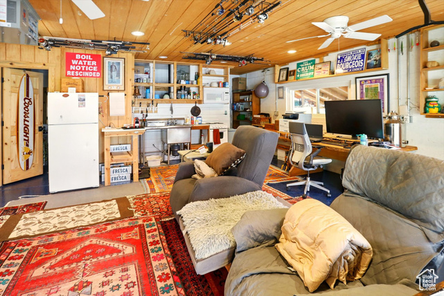 Photo 48 for MLS #2088425 at 1670 S Hwy 89