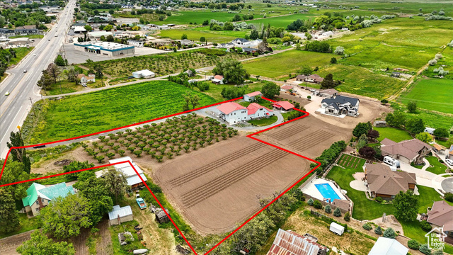 Photo 4 for MLS #2088425 at 1670 S Hwy 89