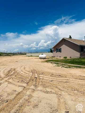 Photo 4 for MLS #2088456 at 3541 E Hwy 40