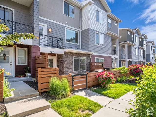 3671 W SUNRISE SKY LN 1022 South Jordan, Utah Seller financing available. This beautiful townhome features a welcoming, fully fenced front patio and a smart layout designed for comfort and convenience. The main floor includes a private bedroom with a full bathroom-perfect for guests or in-laws. The open-concept second floor offers a generous dining area, a bright living room, and a large kitchen island with seating for up to six. The kitchen is equipped with stainless steel appliances, ample cabinet space, and a spacious pantry. On the third floor, you'll find two spacious bedrooms, each with its own en-suite bathroom and large closets. Ideally located in South Jordan near shopping, restaurants, parks, and trails, with easy access to Bangerter Highway and Mountain View Corridor. Just minutes from The District. Info deemed reliable but Buyer to verify all. Seller finance: Full price, $115k down payment and interest rate 5.99% balloon payment 5 years.