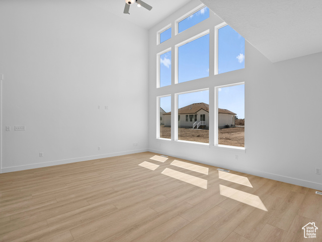 Photo 6 for MLS #2088480 at 325 N 1040 East #26