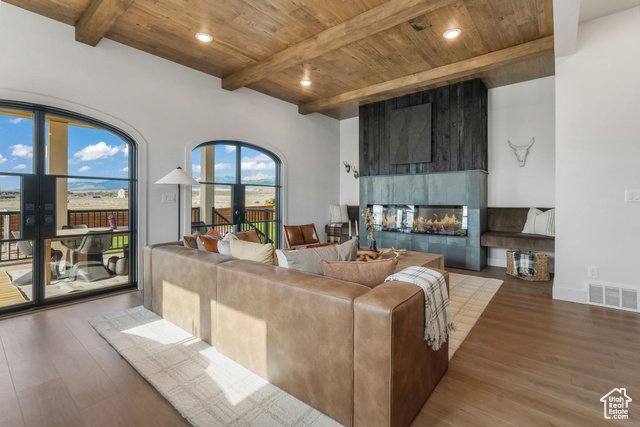Photo 16 for MLS #2088509 at 1087 W Marigold Dr