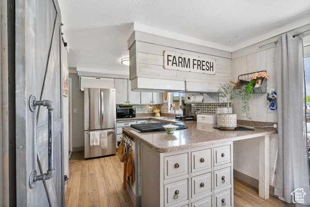 Photo 6 for MLS #2088520 at 315 Emery Ave