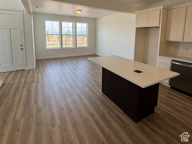 Photo 7 for MLS #2088581 at 6907 W South Jordan Pkwy