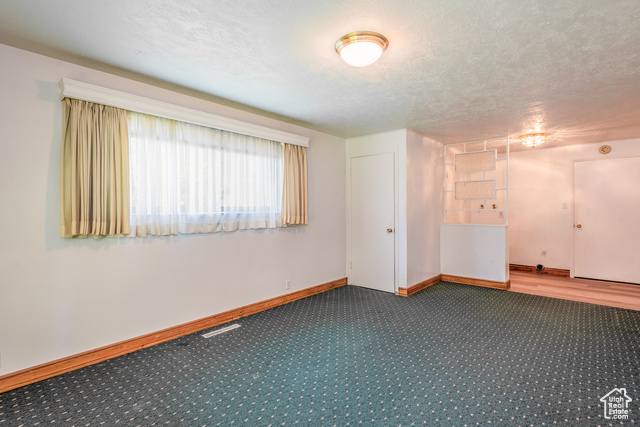 Photo 16 - 570 N Parkway Ave, Tooele UT 84074