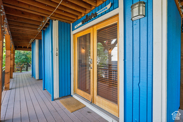 Photo 7 for MLS #2088641 at 470 Woodside Ave #10