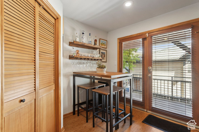 Photo 10 for MLS #2088641 at 470 Woodside Ave #10