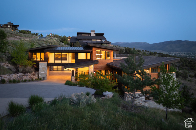 Photo 2 for MLS #2088701 at 1373 Explorer Peak Dr
