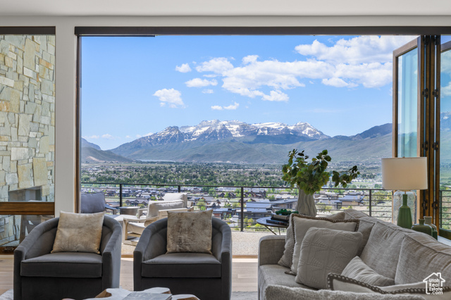 Photo 14 for MLS #2088701 at 1373 Explorer Peak Dr