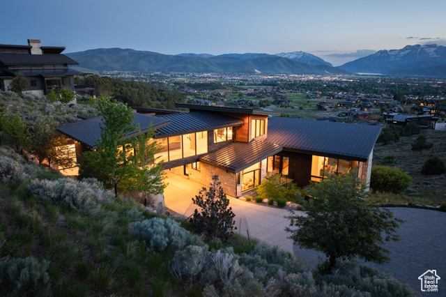 Photo 3 for MLS #2088701 at 1373 Explorer Peak Dr