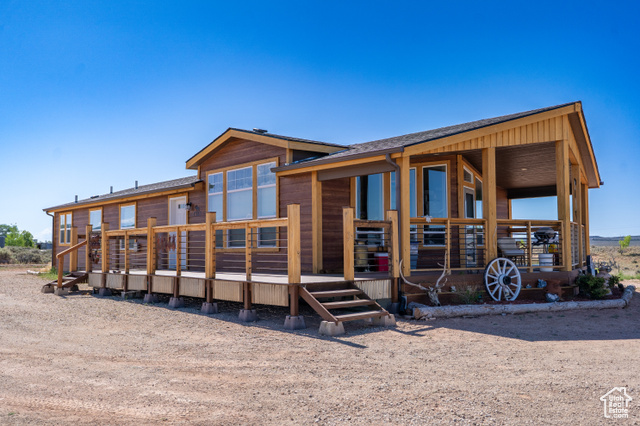 16 E PEARLY LN, La Sal UT 84530
