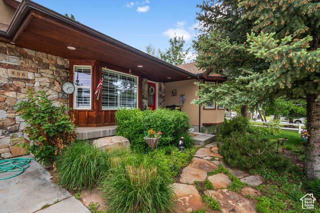 Photo 3 for MLS #2088711 at 896 E 380 North