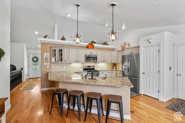 Photo 9 for MLS #2088711 at 896 E 380 North