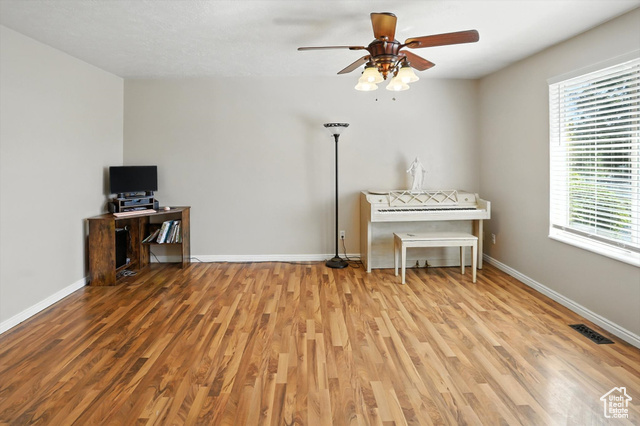 Photo 8 for MLS #2088740 at 2223 S Allison Way