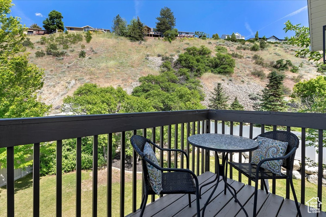 8697 Willow Green Cir