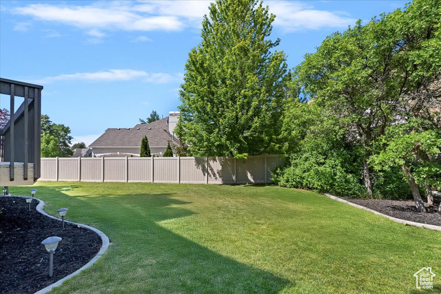 8697 Willow Green Cir