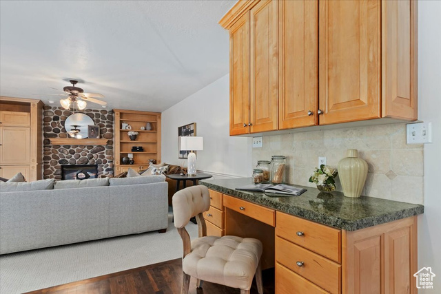 8697 Willow Green Cir