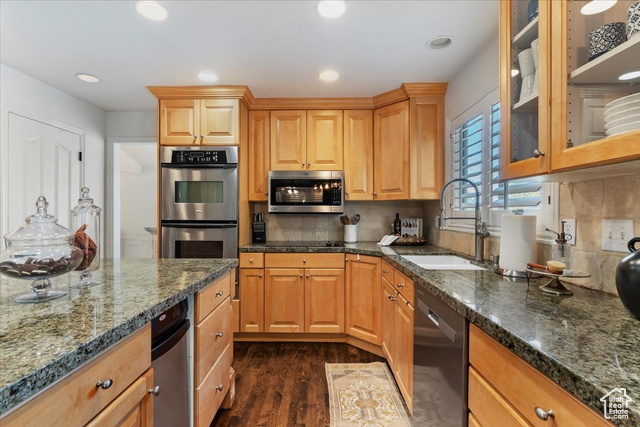 8697 Willow Green Cir