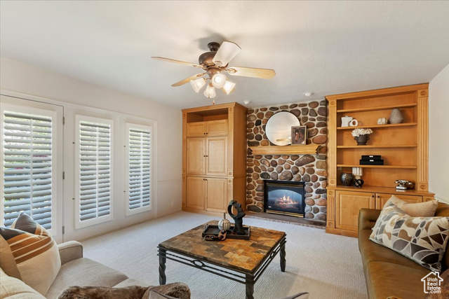 8697 Willow Green Cir
