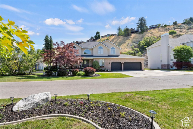 8697 Willow Green Cir