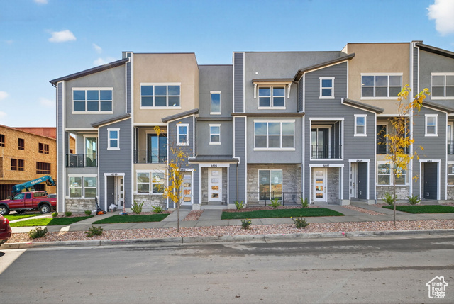 Photo 2 for MLS #2088806 at 6803 W Pine Trail Ln #305