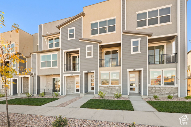 Photo 2 for MLS #2088811 at 6809 W Pine Trail Ln #303