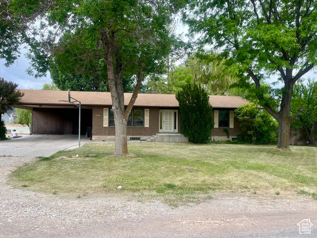 160 E 300 S, Gunnison UT 84634