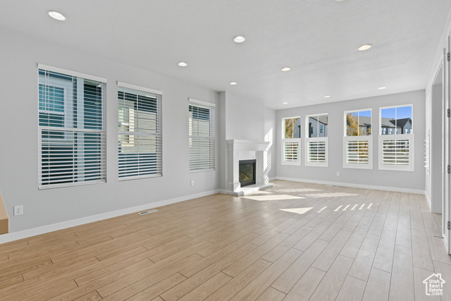 Photo 11 for MLS #2088873 at 9857 N Featherstone Dr
