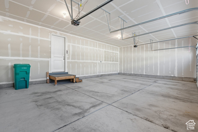 Photo 34 for MLS #2088873 at 9857 N Featherstone Dr