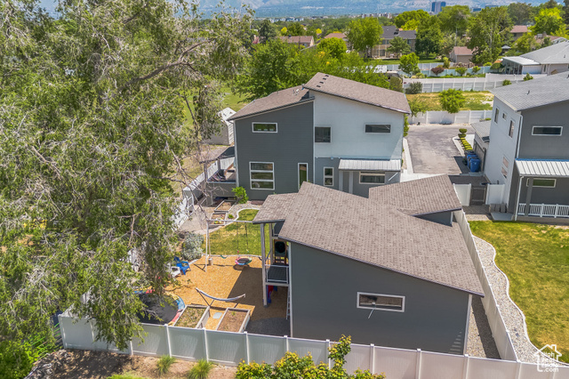 Photo 12 for MLS #2088892 at 1186 W Marinwood Ave