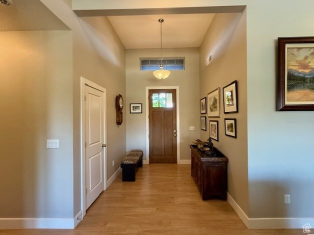 Photo 4 for MLS #2088946 at 1523 E Talus Way