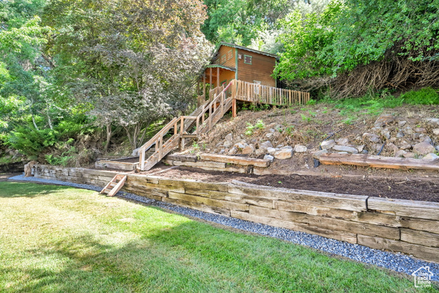 Photo 16 for MLS #2088964 at 504 Aspen Dr
