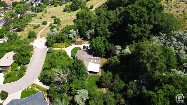 Photo 5 for MLS #2088964 at 504 Aspen Dr