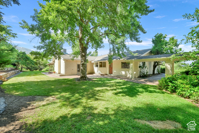 Photo 14 for MLS #2088964 at 504 Aspen Dr