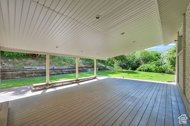 Photo 12 for MLS #2088964 at 504 Aspen Dr