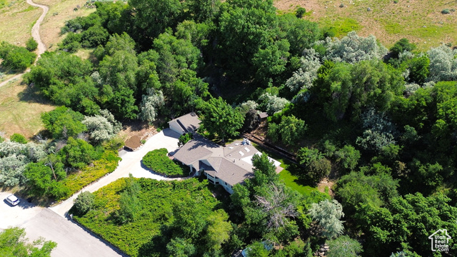 Photo 8 for MLS #2088964 at 504 Aspen Dr