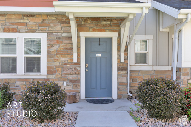Photo 4 for MLS #2088990 at 671 E 330 North