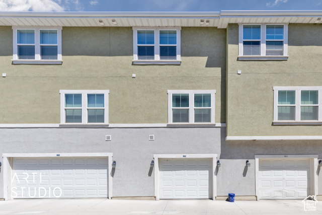 Photo 6 for MLS #2088990 at 671 E 330 North