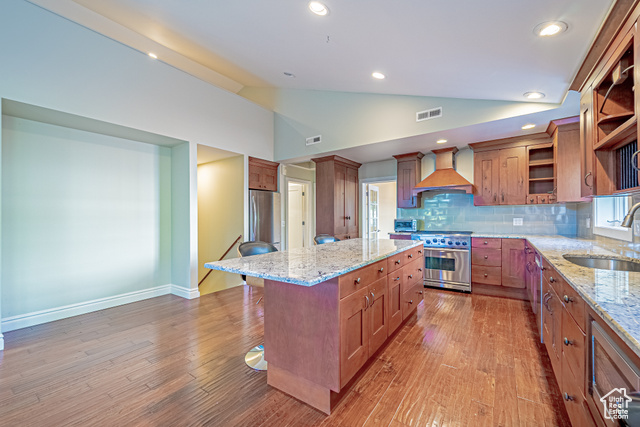 Photo 5 for MLS #2089019 at 1820 E Redondo Ave