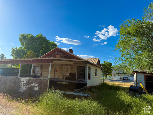Photo 5 for MLS #2089029 at 198 N 200 West