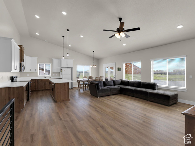 Photo 9 for MLS #2089040 at 3425 W Isabel Way