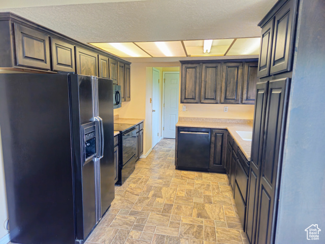 Photo 15 for MLS #2089082 at 719 Adams St