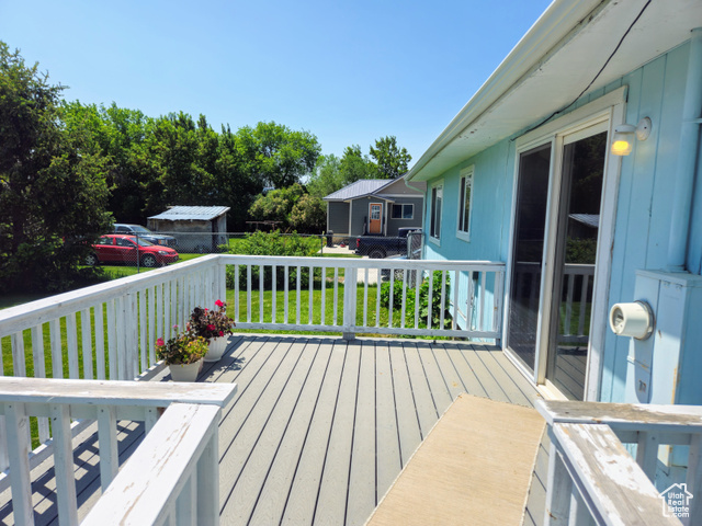 Photo 5 for MLS #2089082 at 719 Adams St