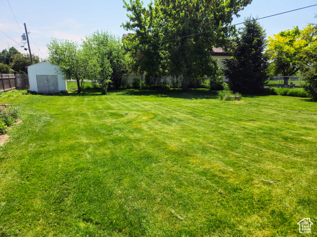 Photo 7 for MLS #2089082 at 719 Adams St