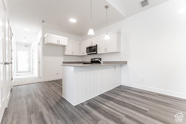 Photo 4 for MLS #2089089 at 4688 S 710 West #J304