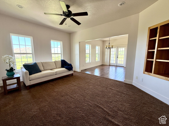 Photo 8 for MLS #2089107 at 2307 Maple Leaf Dr